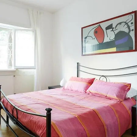 New Cozy St.peter/ Vatican Area * Rome