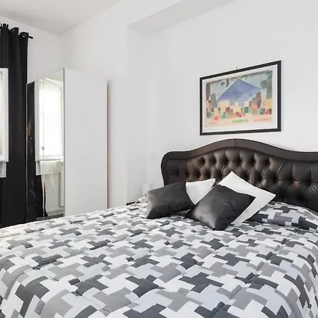 New Cozy St.peter/ Vatican Area *